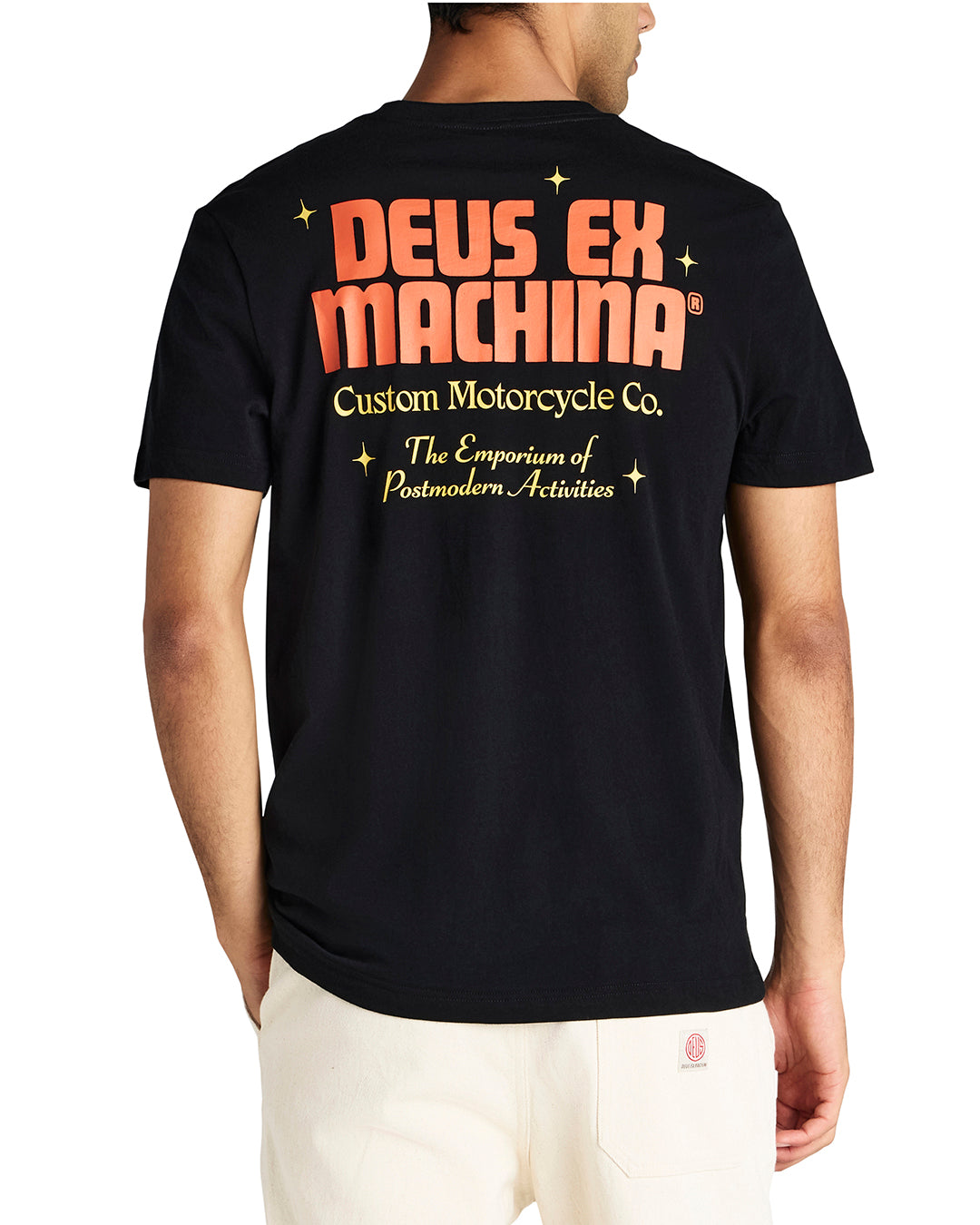 drop-down-tee-black|Model