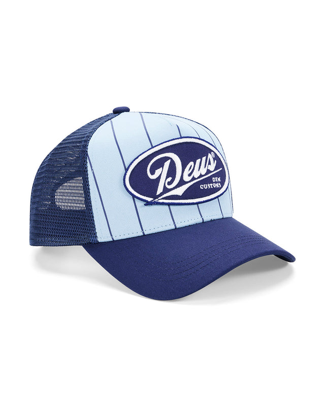 D261MHA339-Forecourt-Trucker-Sky