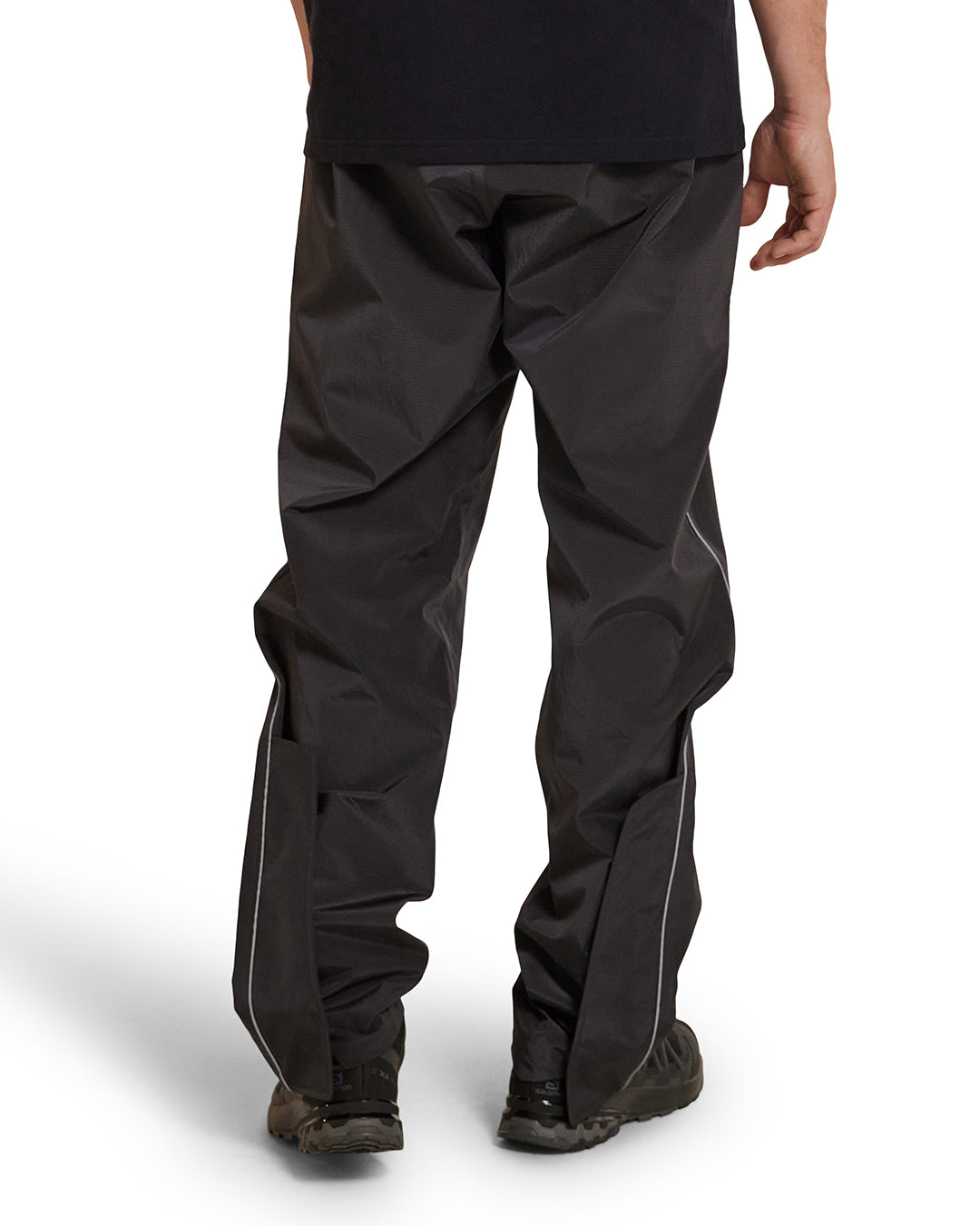 Drizzle Rain Pant - Black|Model