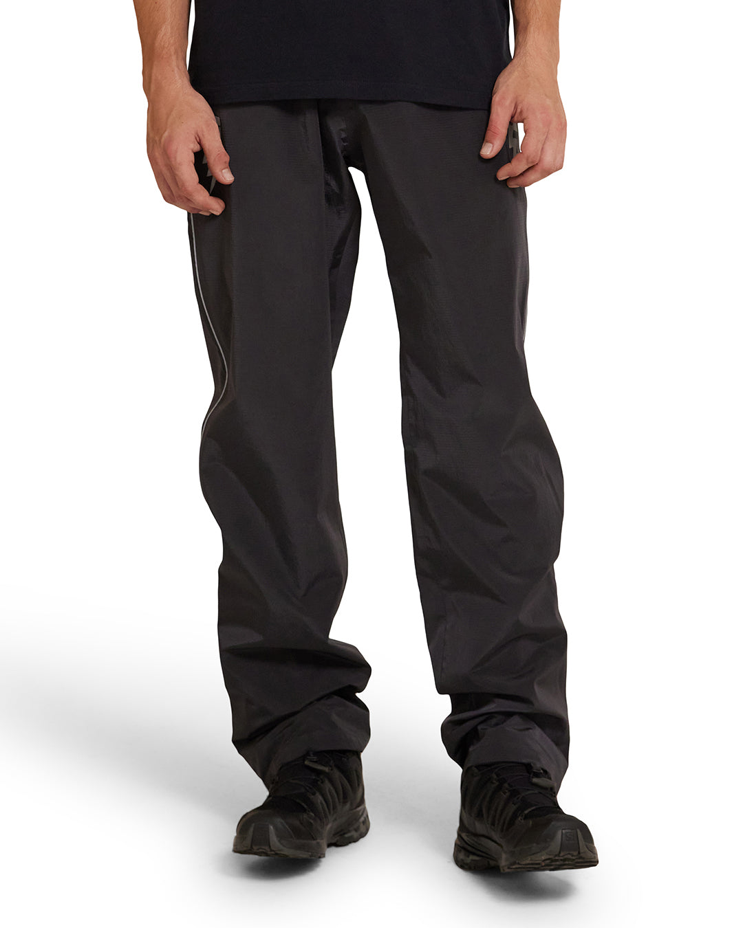 Drizzle Rain Pant - Black|Model