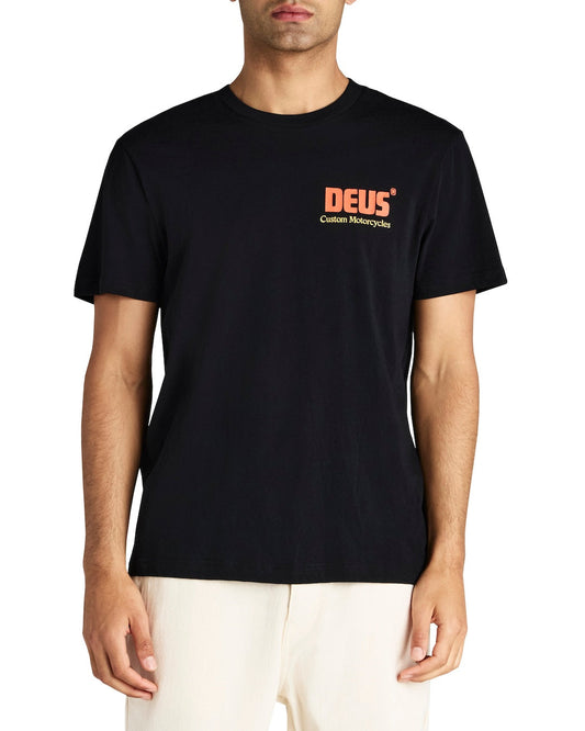 drop-down-tee-black|Model