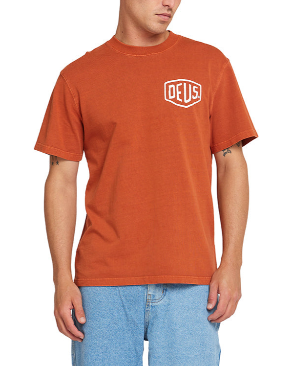 Garment Dyed Shield Tee - Hawaiian Sunset|Model