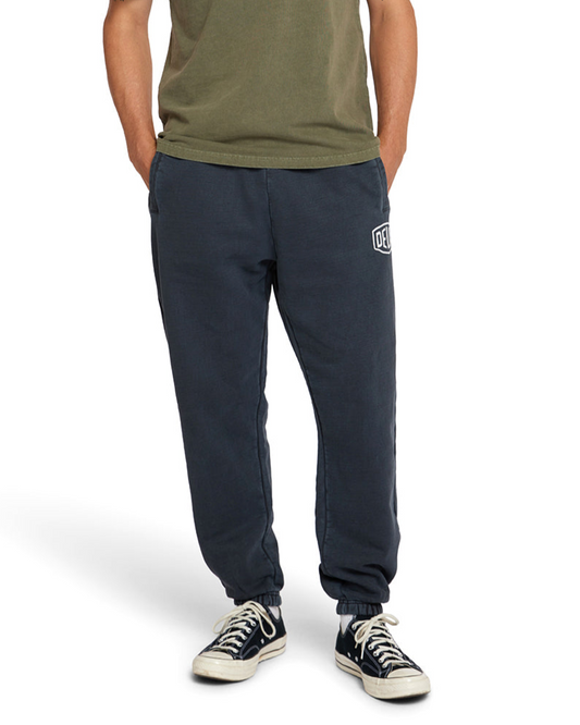 Garment Dyed Trackpant - Anthracite|Model