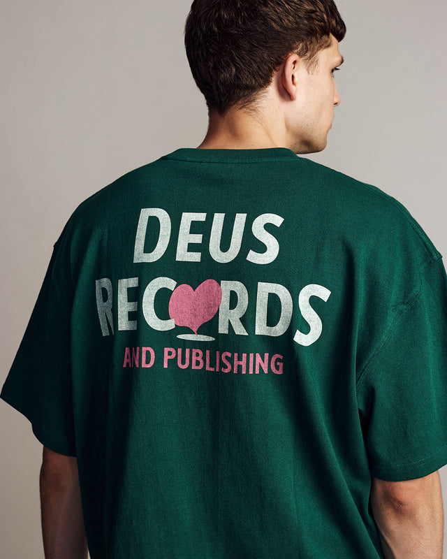 deep-cut-tee-verdant-green